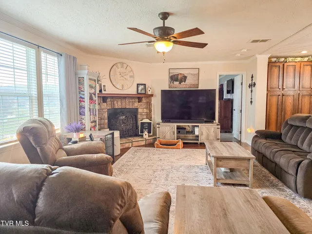 $294,900 | 18039 Kenwarn Lane, Abingdon, VA 24210