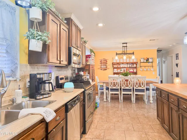 $294,900 | 18039 Kenwarn Lane, Abingdon, VA 24210