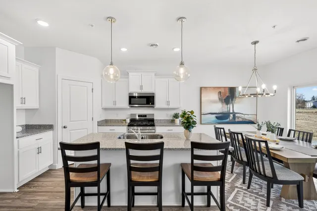 $319,900 | 2100 Cleveland Lane South, Cambridge, MN 55008