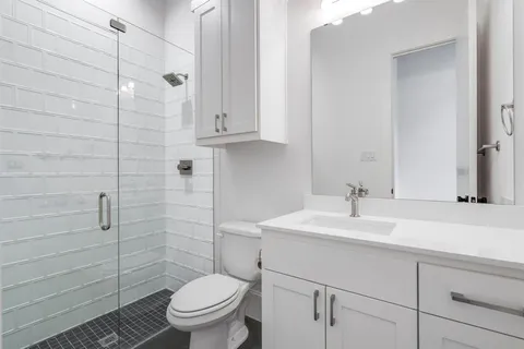 $1,600,000 | 6127 Lakeshore Drive, Dallas, TX 75214