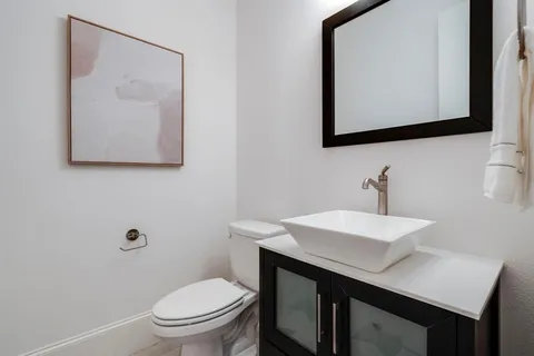 $1,600,000 | 6127 Lakeshore Drive, Dallas, TX 75214