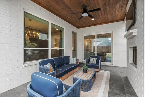 $1,600,000 | 6127 Lakeshore Drive, Dallas, TX 75214