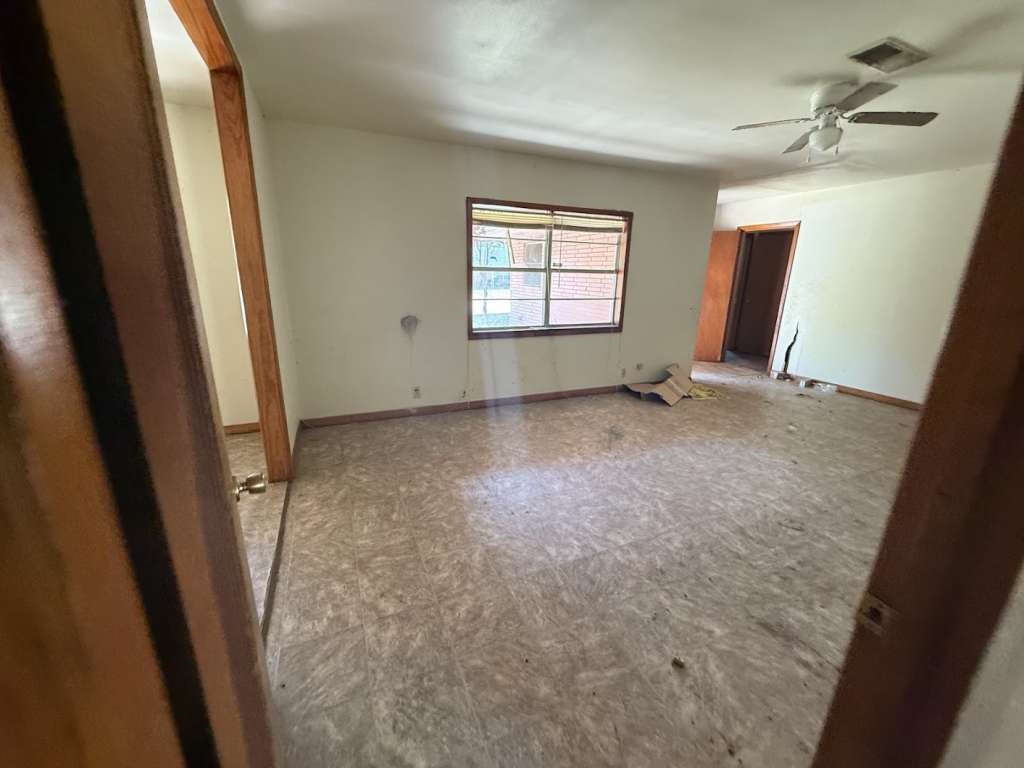 895 South Main Street Jasper, TX 75951 - Photo 6 of 16