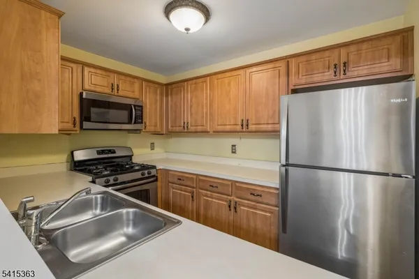 $519,000 | 17 Mews Lane, South Orange, NJ 07079