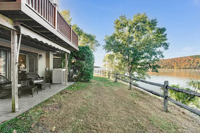 $425,000 | 37 Hudson Heights Drive, Poughkeepsie, NY 12601