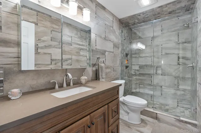 $425,000 | 37 Hudson Heights Drive, Poughkeepsie, NY 12601