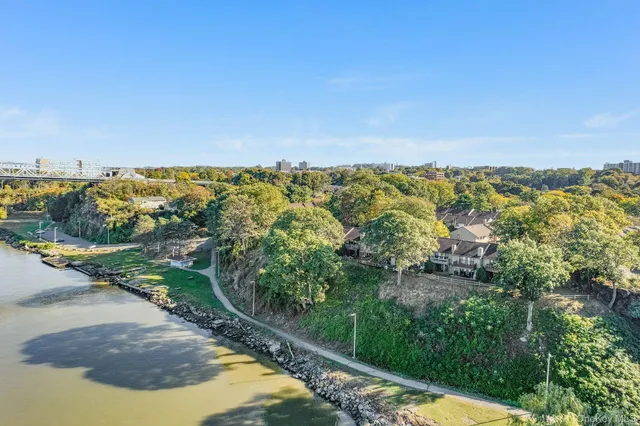 $425,000 | 37 Hudson Heights Drive, Poughkeepsie, NY 12601