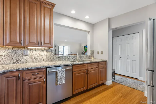 $425,000 | 37 Hudson Heights Drive, Poughkeepsie, NY 12601