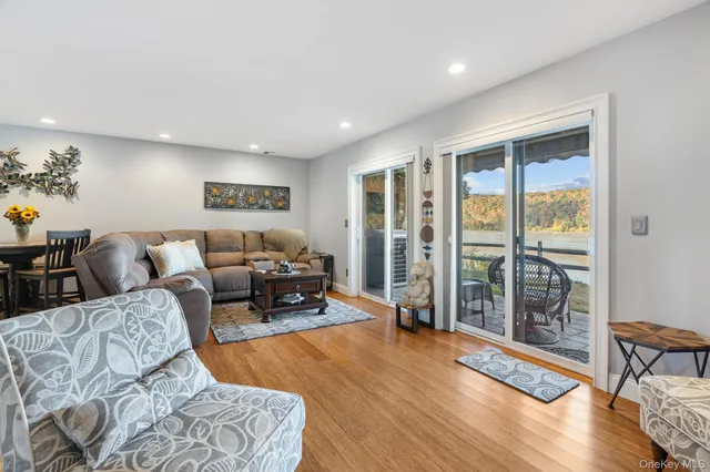 $425,000 | 37 Hudson Heights Drive, Poughkeepsie, NY 12601