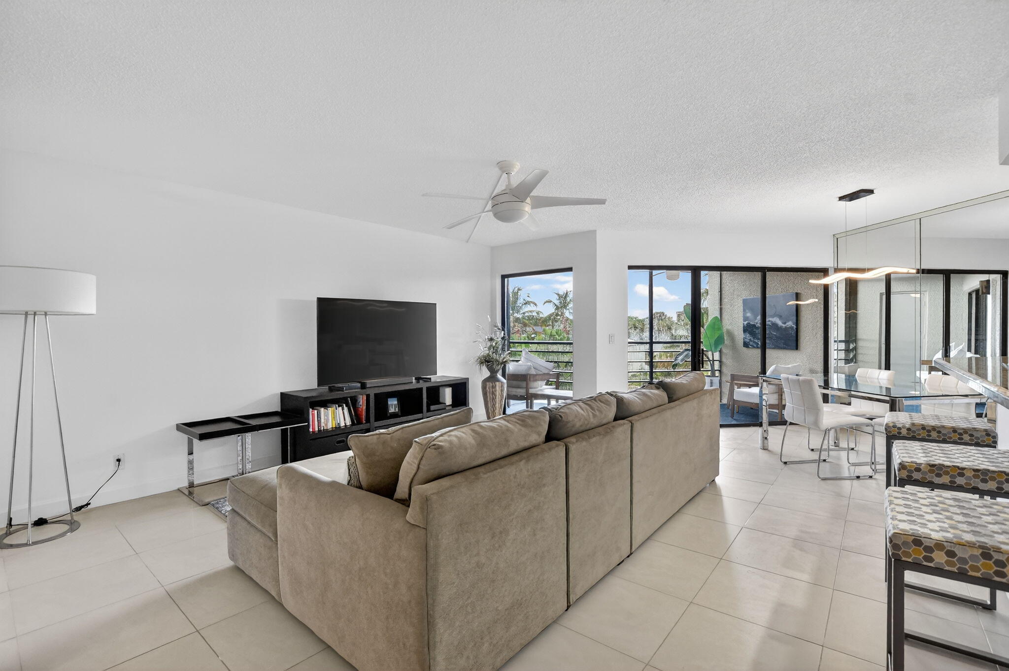 5851 Camino Del Sol, Unit 402 Boca Raton, FL 33433 - Photo 3 of 40 OFFERED FULLY FURNISHED