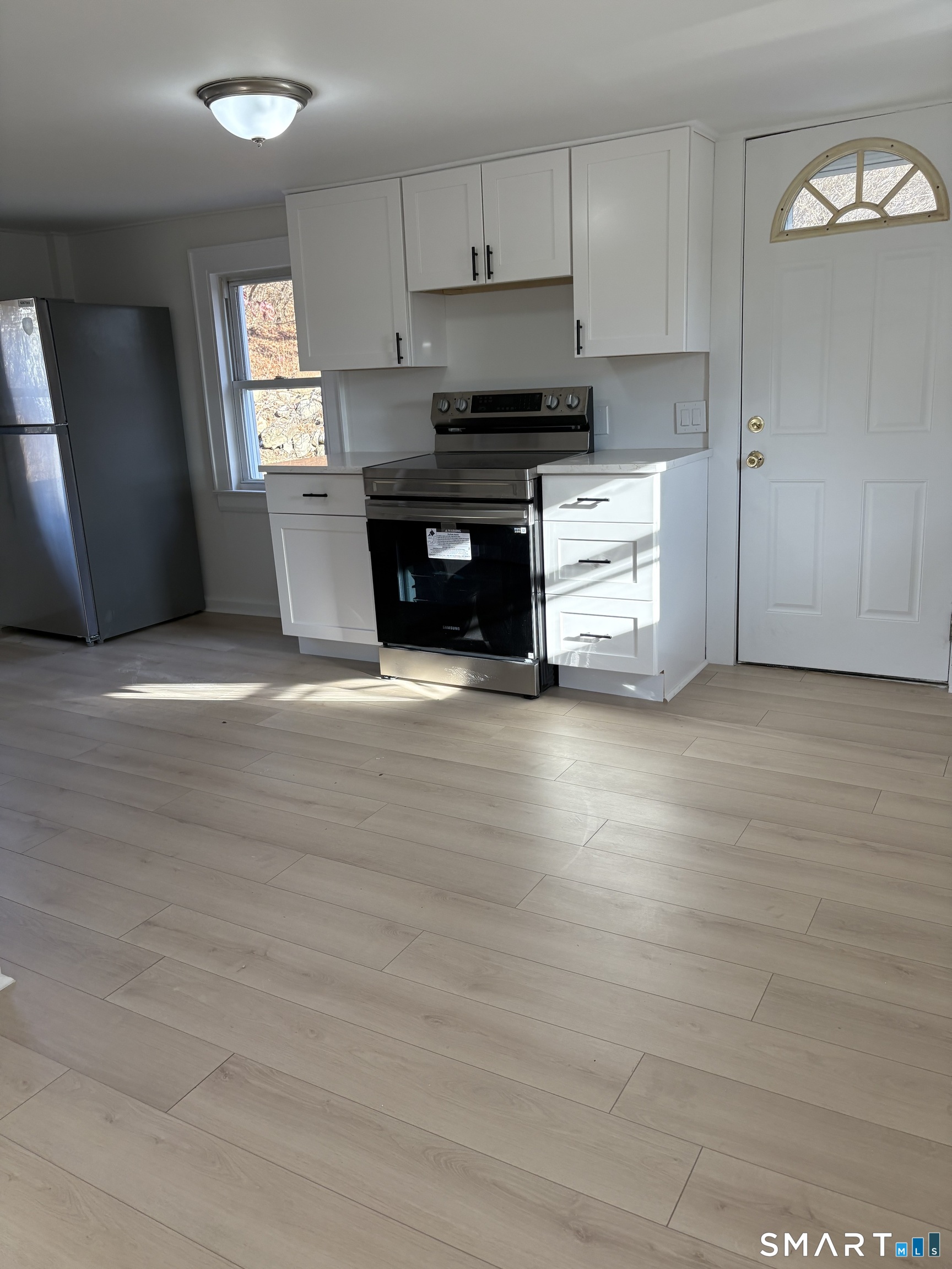 54 Buckingham Street Watertown, CT 06779 - Photo 4 of 16