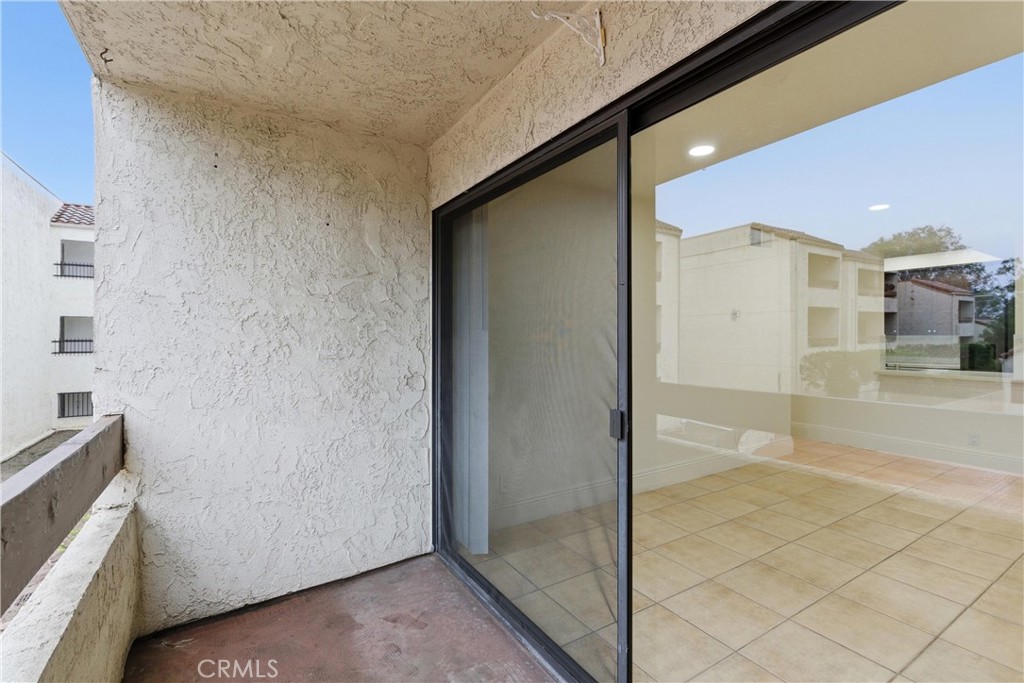 600 West 3rd Street, Unit A210 Santa Ana, CA 92701 - Photo 30 of 30 a view of a hallway