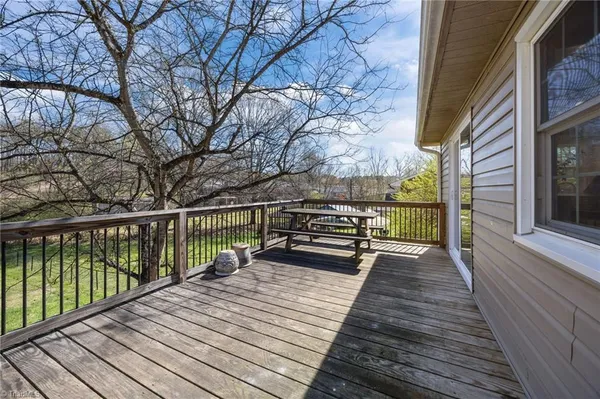 $300,000 | 304 Eastway Lane, Graham, NC 27253