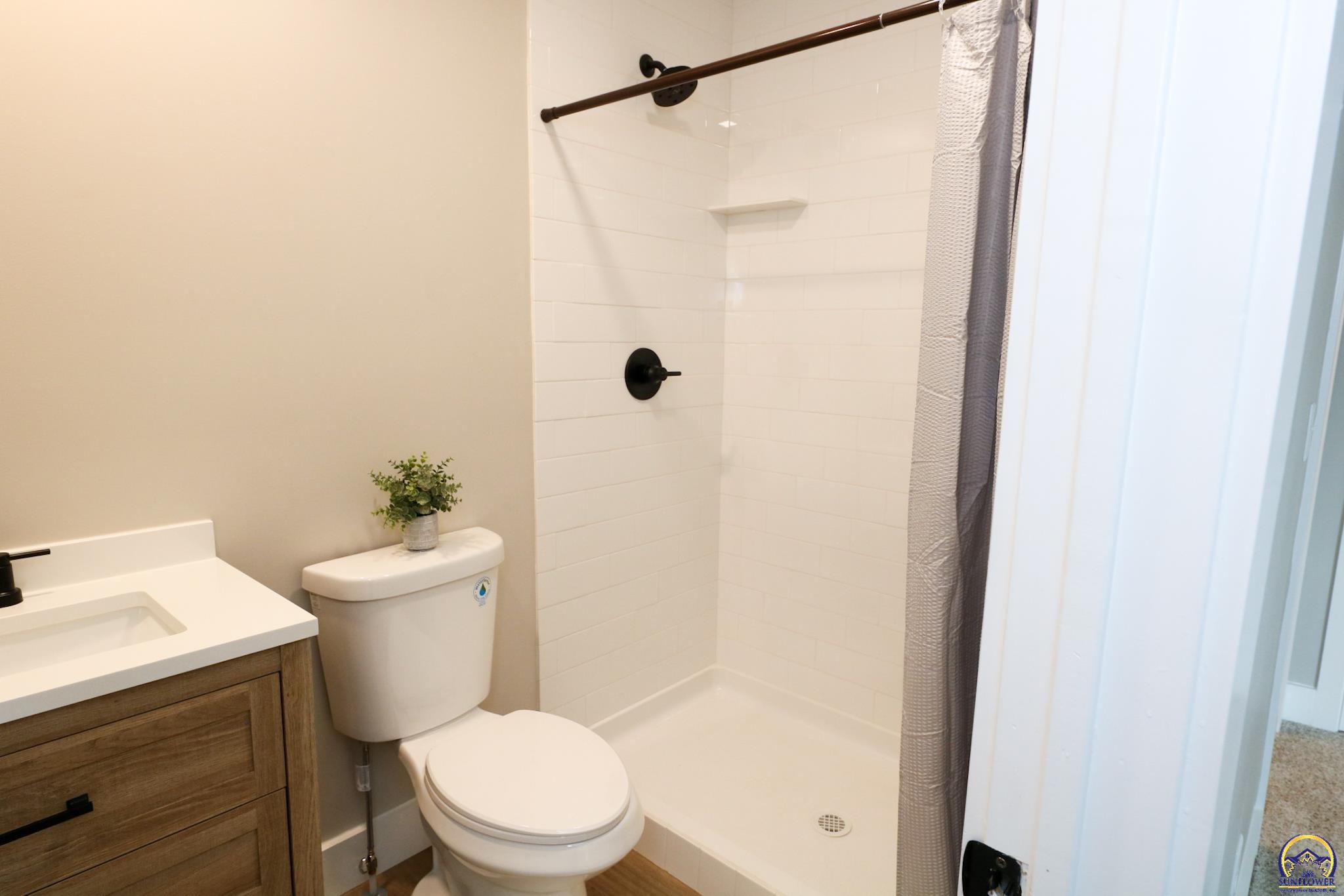 702 South 8th Street Burlington, KS 66839 - Photo 38 of 62