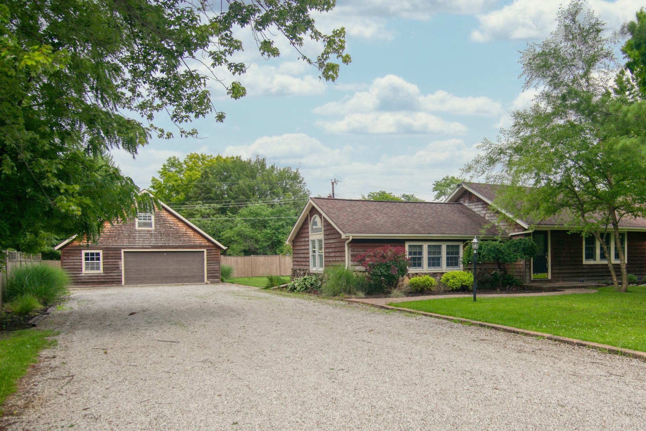 2516 Beineke Road Fort Wayne, IN 46808 - Photo 4 of 29