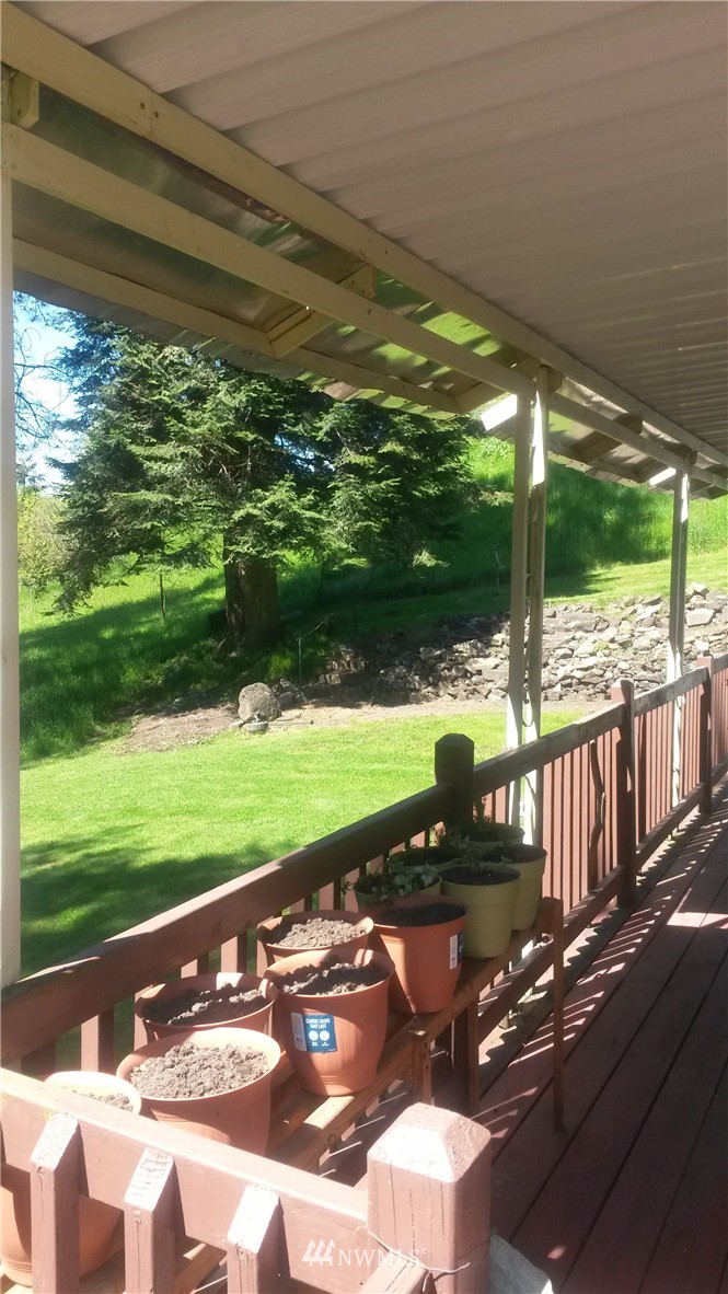 340 Carroll Road Kelso, WA 98626 - Photo 3 of 21 Gallery Image 3