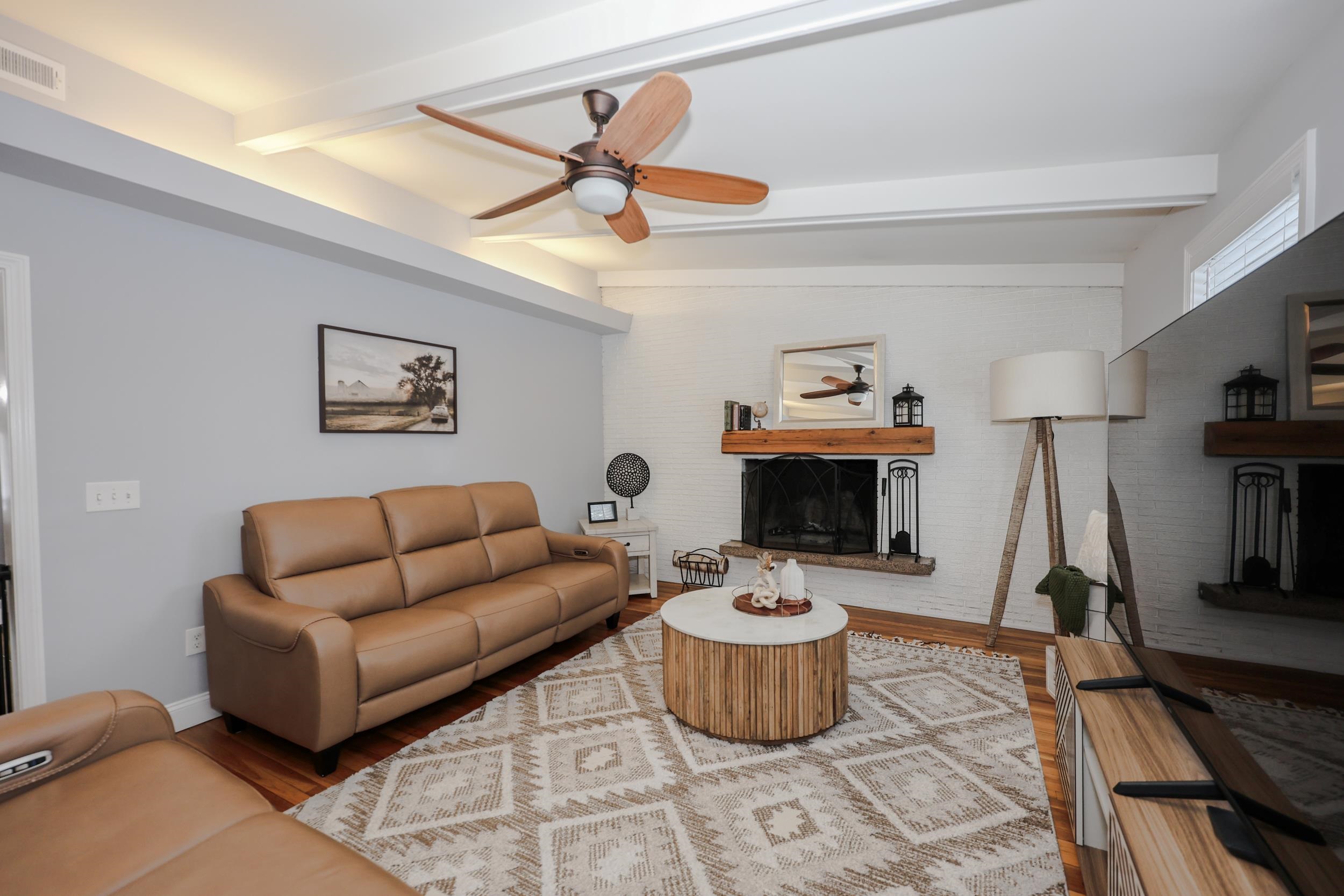 2052 Lake Shore Road Manchester, NH 03109 - Photo 13 of 43