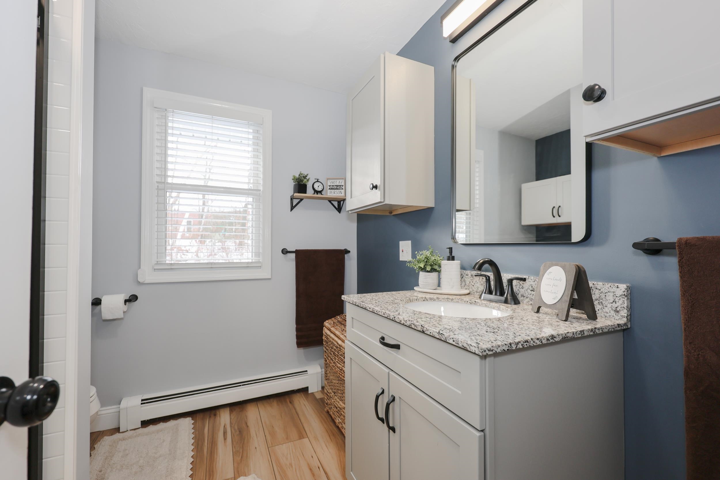 2052 Lake Shore Road Manchester, NH 03109 - Photo 22 of 43