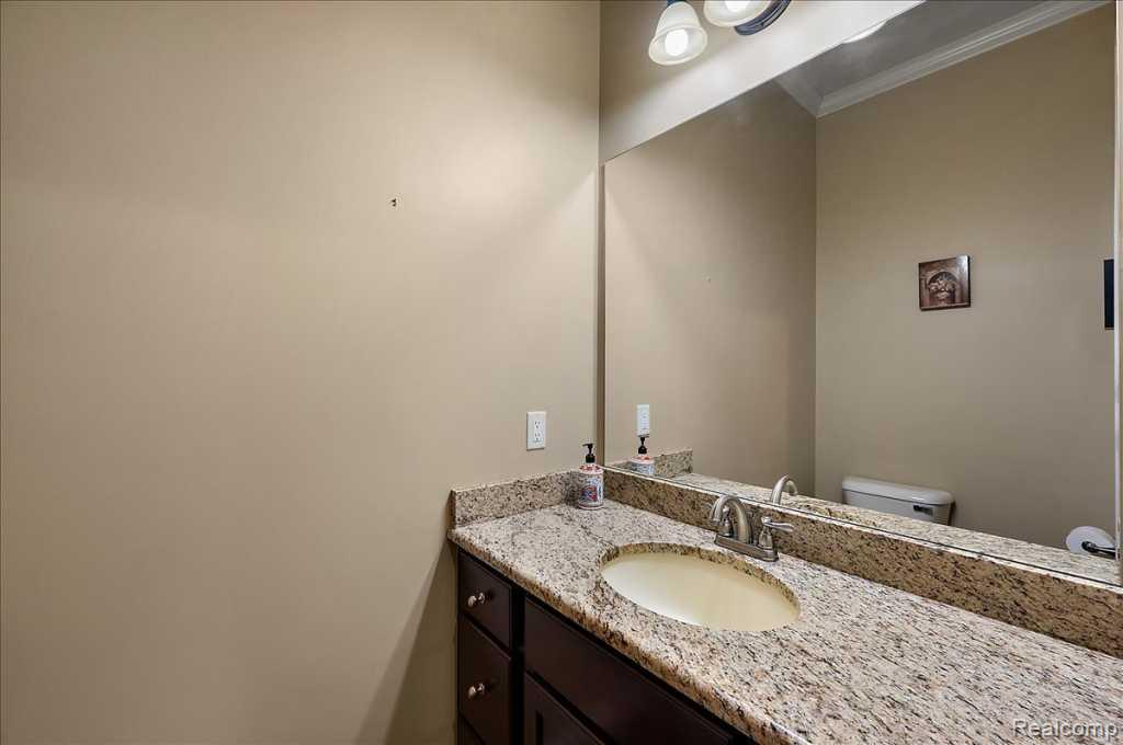 2885 Ambleside Court Rochester, MI 48306 - Photo 25 of 48