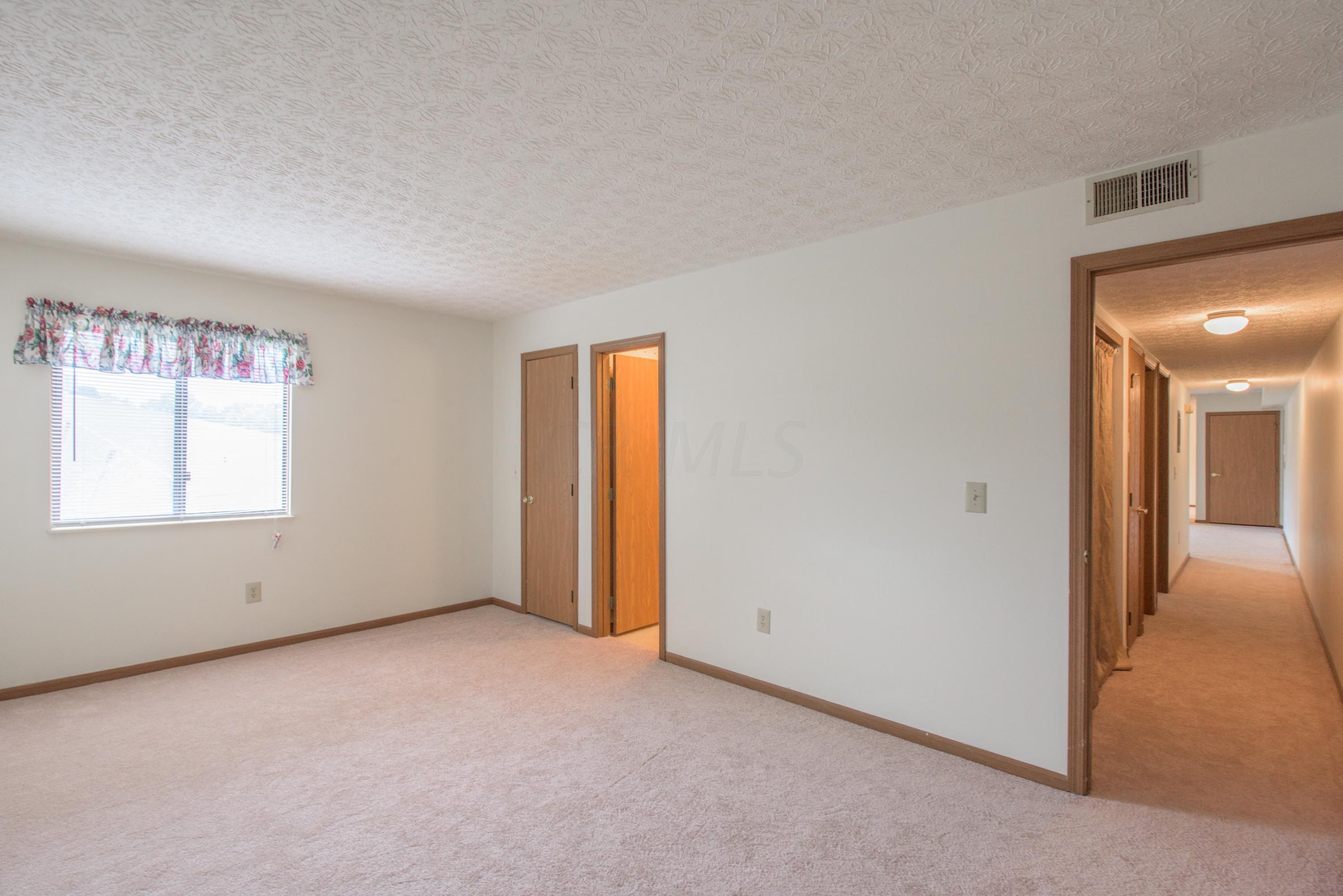 4115 Karl Road, Unit 301 Columbus, OH 43224 - Photo 18 of 25 Gallery Image 18