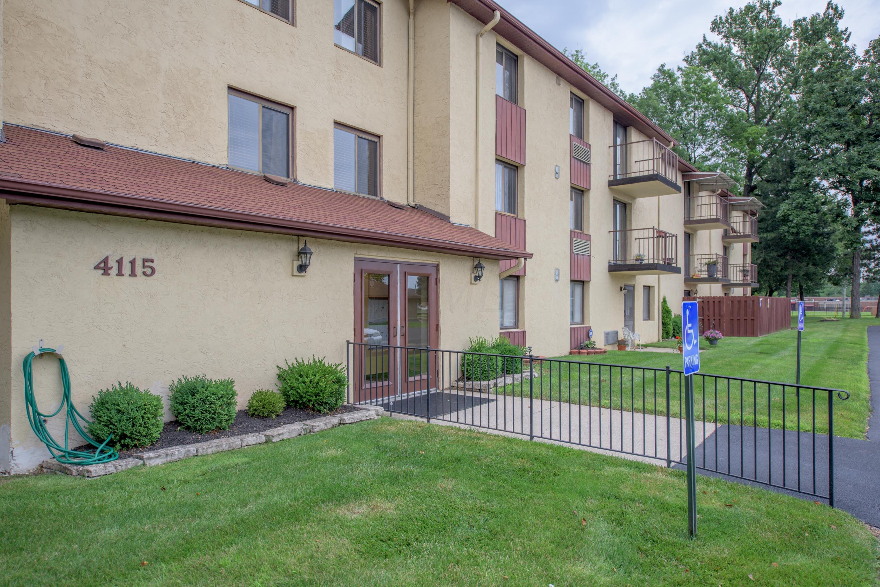 4115 Karl Road, Unit 301 Columbus, OH 43224 - Photo 2 of 25 Gallery Image 2