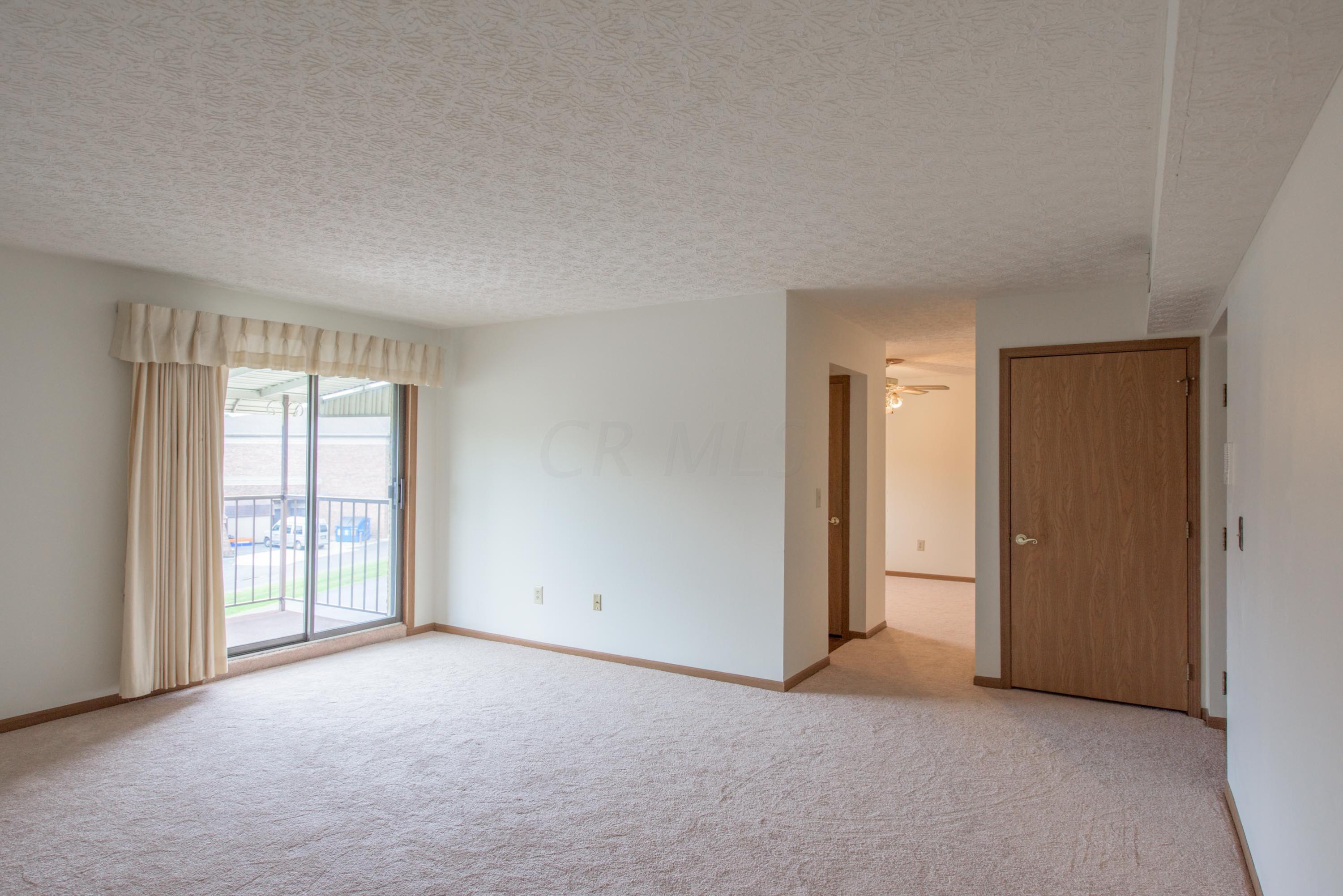 4115 Karl Road, Unit 301 Columbus, OH 43224 - Photo 5 of 25 Gallery Image 5