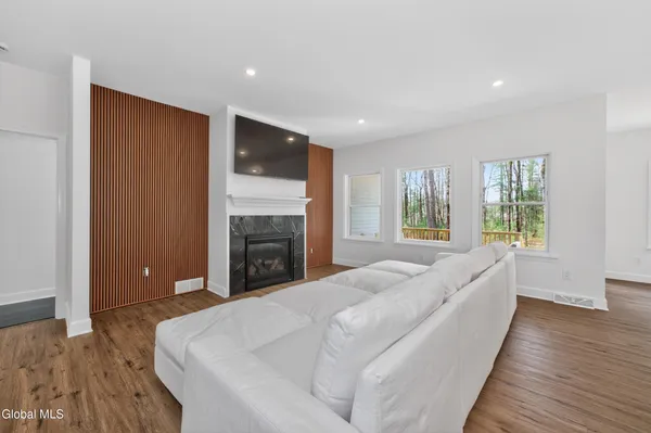 $50,000 | 622 Acland Boulevard, Milton, NY 12020