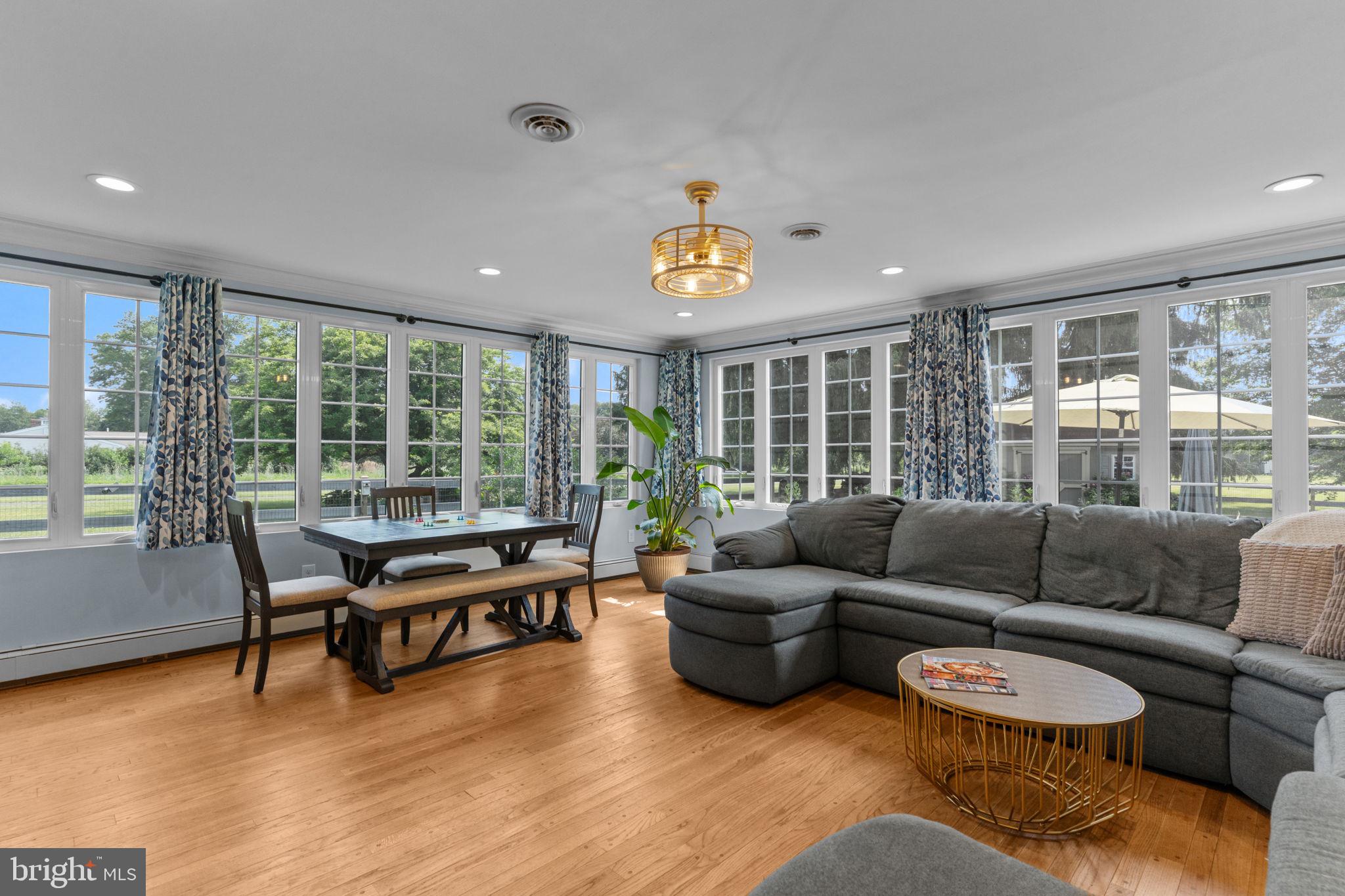 410 Island Road Columbus, NJ 08022 - Photo 4 of 43 a living room with furniture and a large window