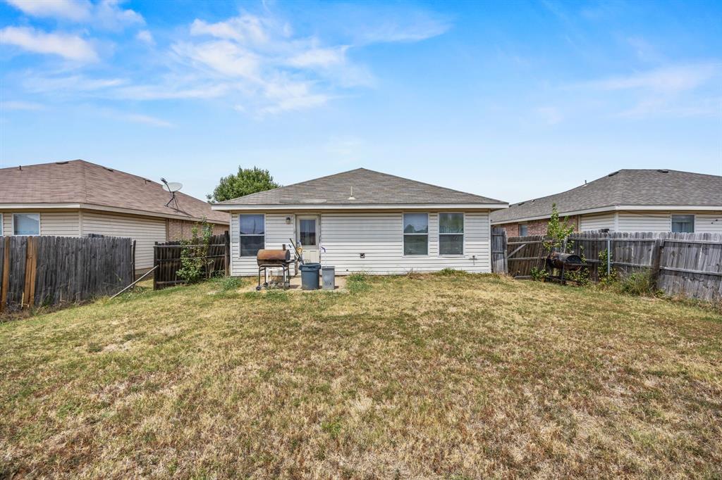 1344 Castle Ridge Road Fort Worth, TX 76140 - Photo 24 of 25 Gallery Image 24
