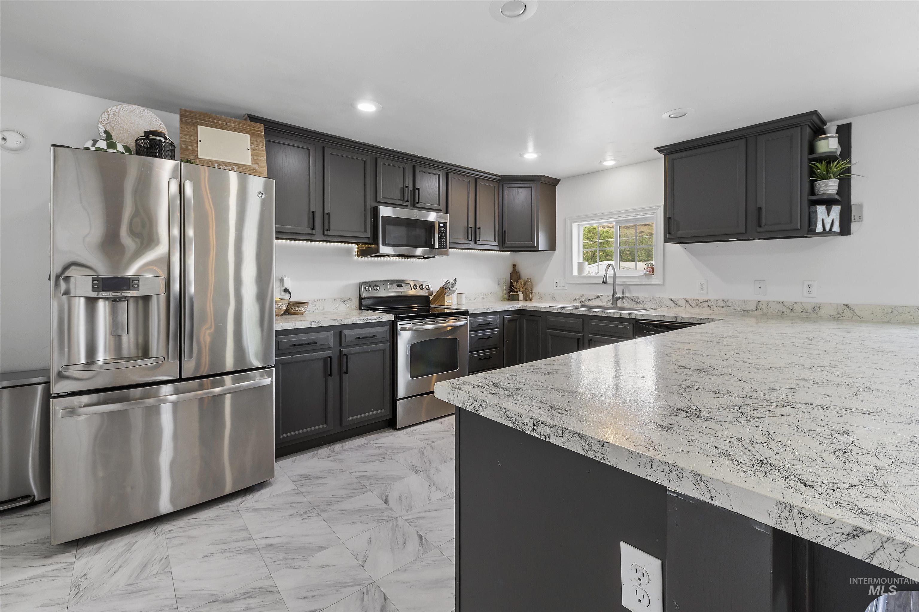 105 Meador Street Asotin, WA 99402 - Photo 12 of 28