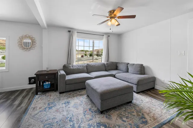 $359,900 | 105 Meador Street, Asotin, WA 99402