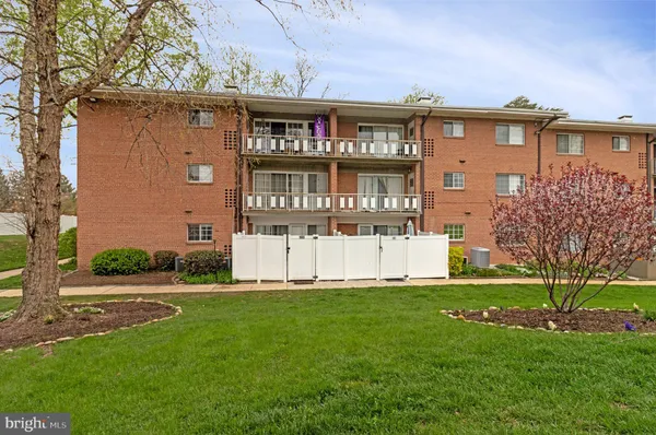 $269,000 | 5613 Franconia Road, Unit 103, Alexandria, VA 22310