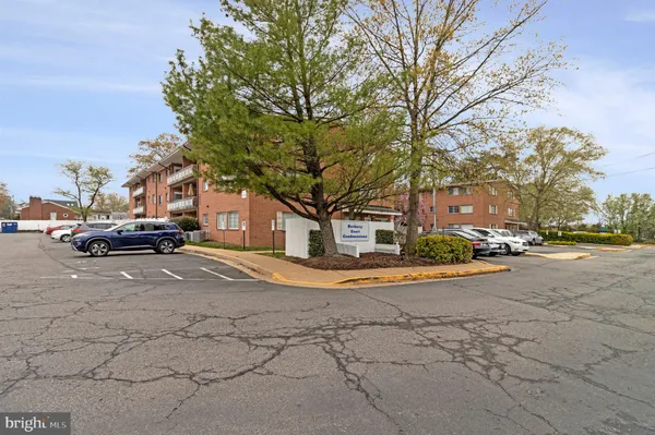 $269,000 | 5613 Franconia Road, Unit 103, Alexandria, VA 22310
