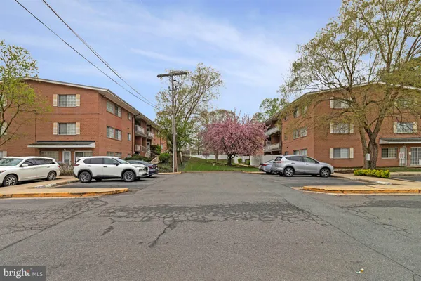 $269,000 | 5613 Franconia Road, Unit 103, Alexandria, VA 22310