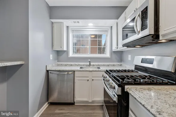 $269,000 | 5613 Franconia Road, Unit 103, Alexandria, VA 22310