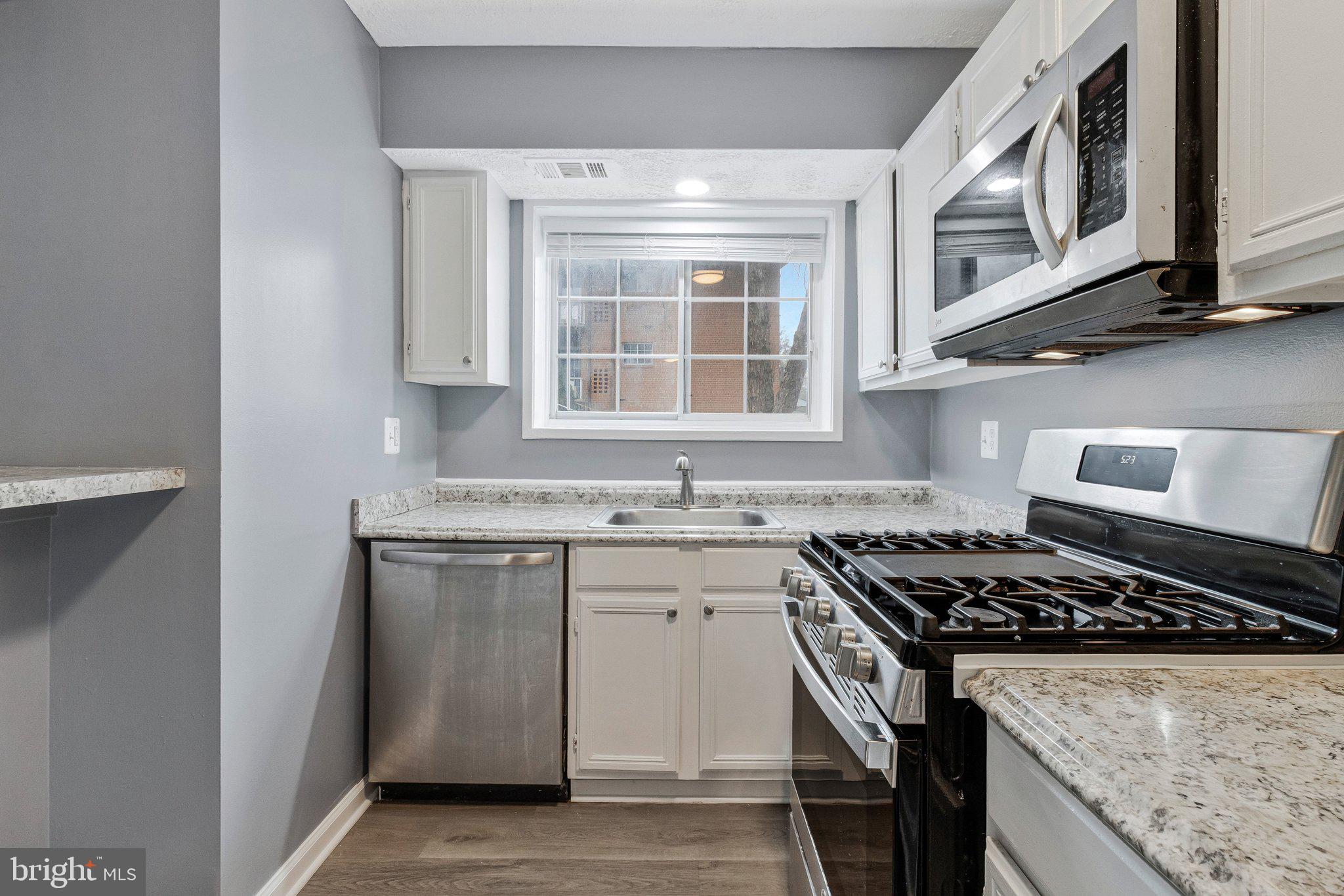 5613 Franconia Road, Unit 103 Alexandria, VA 22310 - Photo 4 of 30