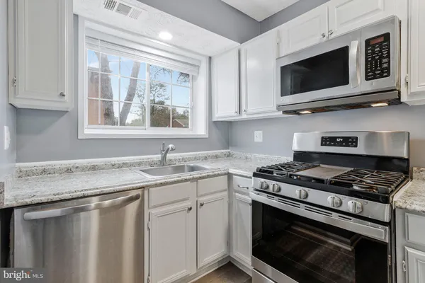 $269,000 | 5613 Franconia Road, Unit 103, Alexandria, VA 22310