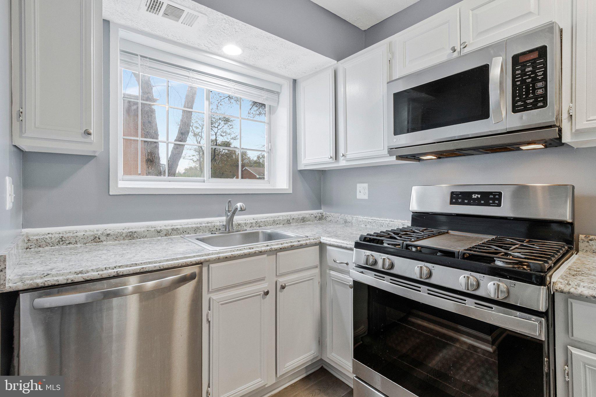 5613 Franconia Road, Unit 103 Alexandria, VA 22310 - Photo 5 of 30