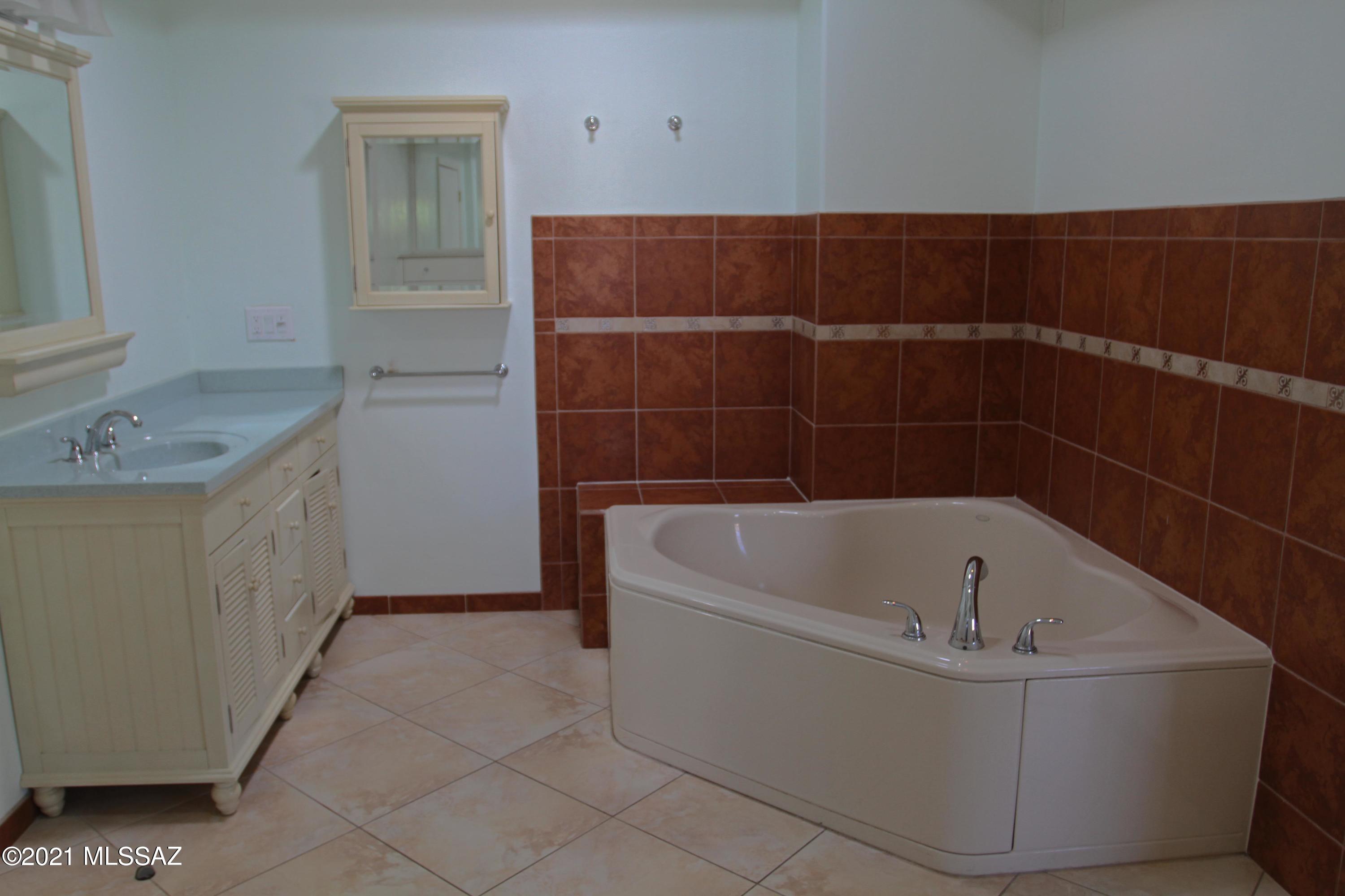 3850 North Pantano Road Tucson, AZ 85750 - Photo 11 of 47