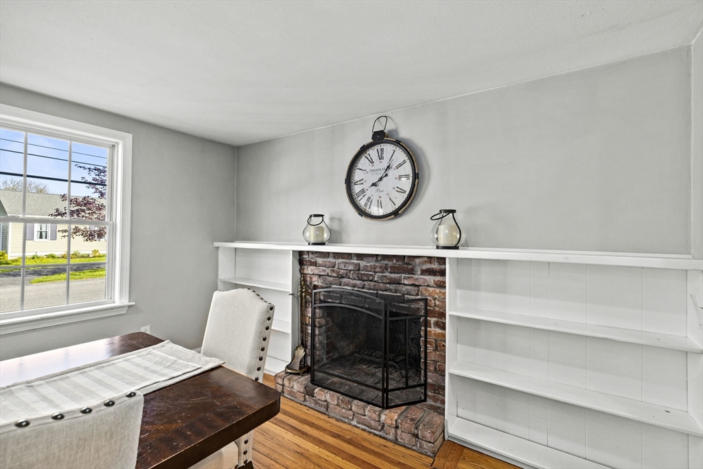 49 Hawley Road Scituate, MA 02066 - Photo 6 of 32 Gallery Image 6