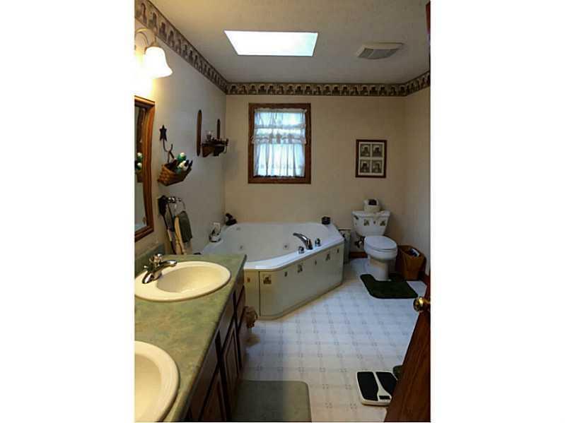 3251 Windy Ridge Drive Springfield, OH 45502 - Photo 7 of 25