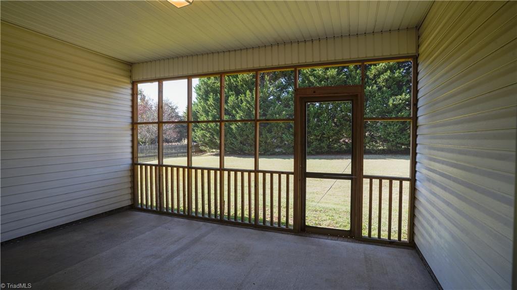 508 Barnsdale Ridge Road Kernersville, NC 27284 - Photo 8 of 36 Gallery Image 8