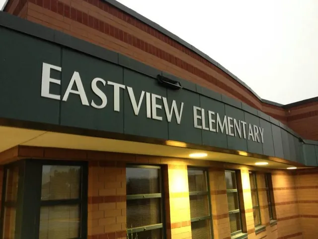 $999,900 | 13937 Ember Court, Apple Valley, MN 55124