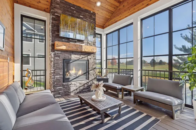 $1,640,000 | 1389 Palmer Drive North, Lake Elmo, MN 55042