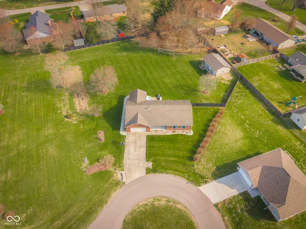 $349,900 | 7351 South Artesian Court, Columbus, IN 47201