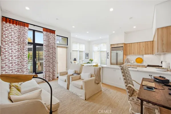 $4,500 | 399 East Del Mar Boulevard, Unit 103, Pasadena, CA 91101