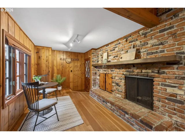 $849,900 | 2164 Summit Drive, Lake Oswego, OR 97034