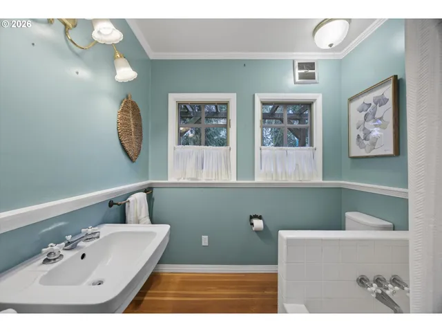 $849,900 | 2164 Summit Drive, Lake Oswego, OR 97034