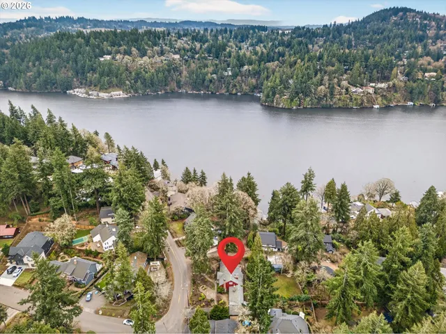 $849,900 | 2164 Summit Drive, Lake Oswego, OR 97034