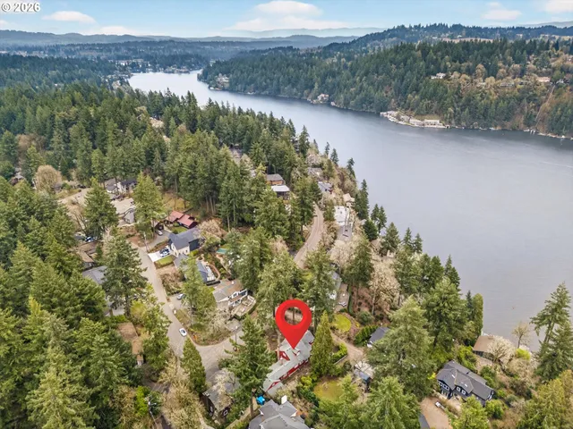 $849,900 | 2164 Summit Drive, Lake Oswego, OR 97034